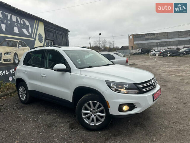 Білий Фольксваген Тігуан, об'ємом двигуна 2 л та пробігом 191 тис. км за 13500 $, фото 4 на Automoto.ua
