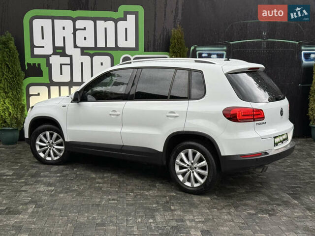 Білий Фольксваген Тігуан, об'ємом двигуна 1.4 л та пробігом 110 тис. км за 14000 $, фото 48 на Automoto.ua