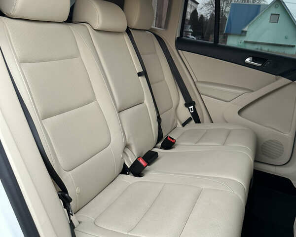 Білий Фольксваген Тігуан, об'ємом двигуна 1.98 л та пробігом 137 тис. км за 13999 $, фото 22 на Automoto.ua