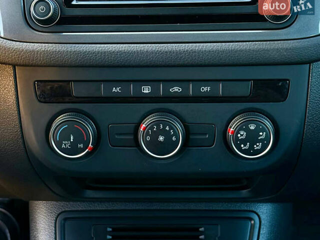 Білий Фольксваген Тігуан, об'ємом двигуна 2 л та пробігом 137 тис. км за 13800 $, фото 32 на Automoto.ua