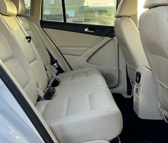 Белый Фольксваген Тигуан, объемом двигателя 2 л и пробегом 132 тыс. км за 13900 $, фото 18 на Automoto.ua