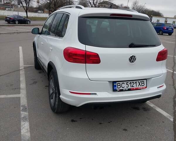 Белый Фольксваген Тигуан, объемом двигателя 1.98 л и пробегом 138 тыс. км за 12700 $, фото 4 на Automoto.ua