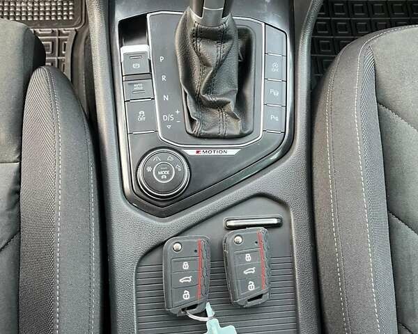 Білий Фольксваген Тігуан, об'ємом двигуна 2 л та пробігом 248 тис. км за 21500 $, фото 51 на Automoto.ua