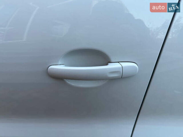 Белый Фольксваген Тигуан, объемом двигателя 2 л и пробегом 208 тыс. км за 13700 $, фото 7 на Automoto.ua