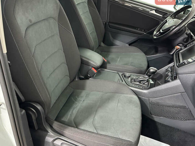 Білий Фольксваген Тігуан, об'ємом двигуна 1.98 л та пробігом 178 тис. км за 24950 $, фото 9 на Automoto.ua