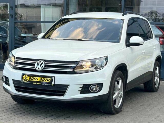 Белый Фольксваген Тигуан, объемом двигателя 2 л и пробегом 150 тыс. км за 14900 $, фото 2 на Automoto.ua