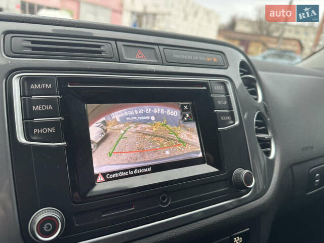 Білий Фольксваген Тігуан, об'ємом двигуна 2 л та пробігом 191 тис. км за 13500 $, фото 36 на Automoto.ua
