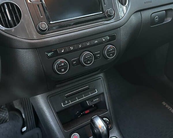 Білий Фольксваген Тігуан, об'ємом двигуна 1.98 л та пробігом 113 тис. км за 16300 $, фото 11 на Automoto.ua