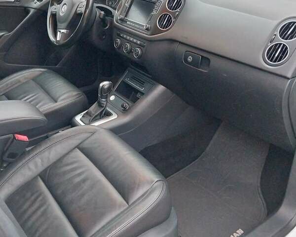 Белый Фольксваген Тигуан, объемом двигателя 1.98 л и пробегом 138 тыс. км за 12700 $, фото 8 на Automoto.ua