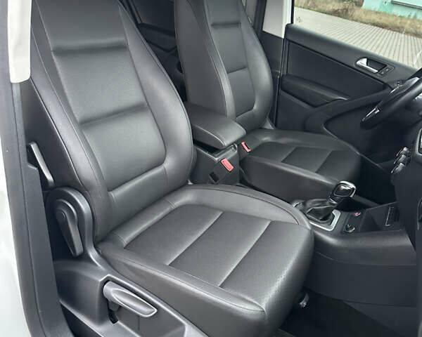 Білий Фольксваген Тігуан, об'ємом двигуна 1.98 л та пробігом 107 тис. км за 13199 $, фото 13 на Automoto.ua