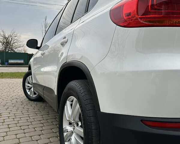 Білий Фольксваген Тігуан, об'ємом двигуна 1.98 л та пробігом 137 тис. км за 13999 $, фото 15 на Automoto.ua