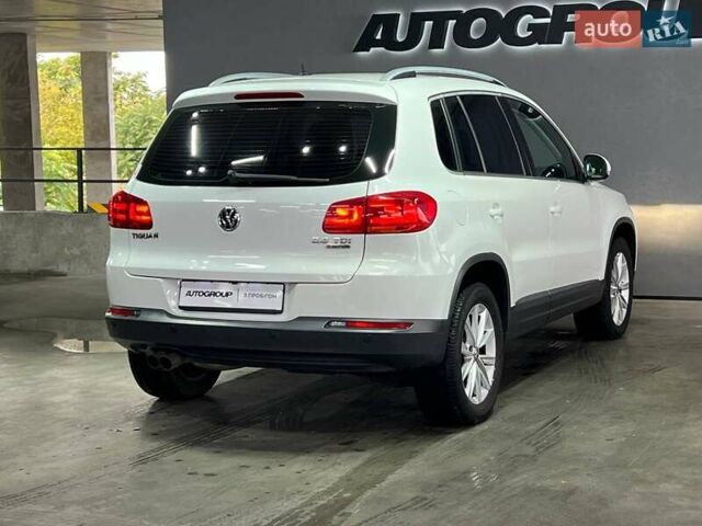 Білий Фольксваген Тігуан, об'ємом двигуна 2 л та пробігом 52 тис. км за 15700 $, фото 4 на Automoto.ua