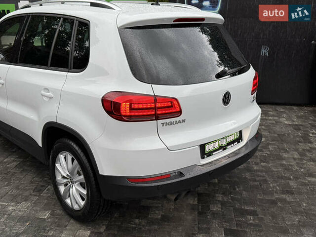 Білий Фольксваген Тігуан, об'ємом двигуна 1.4 л та пробігом 110 тис. км за 14000 $, фото 50 на Automoto.ua