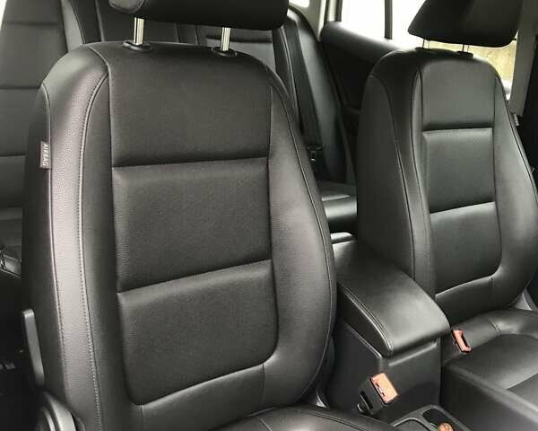 Білий Фольксваген Тігуан, об'ємом двигуна 1.98 л та пробігом 122 тис. км за 15000 $, фото 8 на Automoto.ua