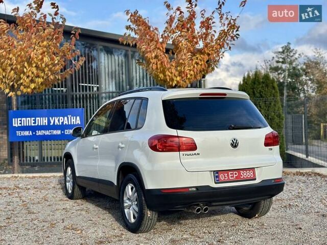 Белый Фольксваген Тигуан, объемом двигателя 2 л и пробегом 144 тыс. км за 14550 $, фото 14 на Automoto.ua