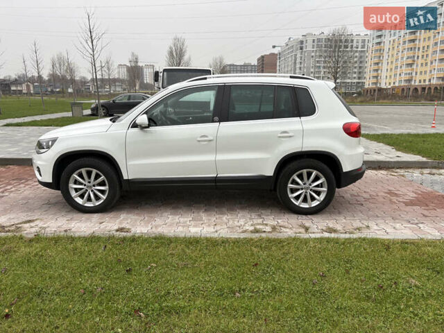 Белый Фольксваген Тигуан, объемом двигателя 2 л и пробегом 126 тыс. км за 14499 $, фото 8 на Automoto.ua