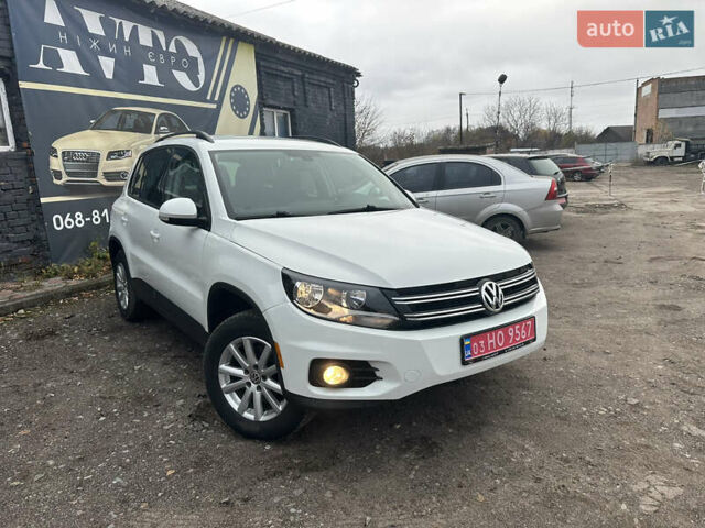 Білий Фольксваген Тігуан, об'ємом двигуна 2 л та пробігом 191 тис. км за 13500 $, фото 1 на Automoto.ua