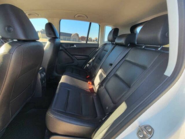 Белый Фольксваген Тигуан, объемом двигателя 2 л и пробегом 79 тыс. км за 6000 $, фото 9 на Automoto.ua