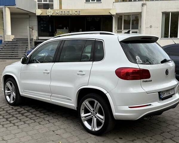 Белый Фольксваген Тигуан, объемом двигателя 1.98 л и пробегом 105 тыс. км за 16000 $, фото 2 на Automoto.ua