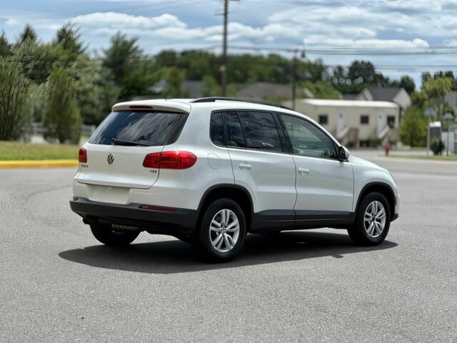 Белый Фольксваген Тигуан, объемом двигателя 2 л и пробегом 80 тыс. км за 6000 $, фото 3 на Automoto.ua