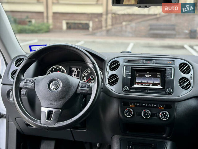 Белый Фольксваген Тигуан, объемом двигателя 2 л и пробегом 228 тыс. км за 12999 $, фото 36 на Automoto.ua