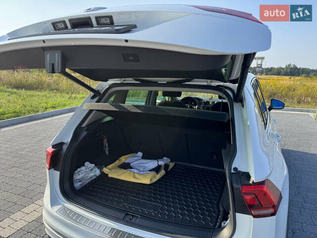 Белый Фольксваген Тигуан, объемом двигателя 1.97 л и пробегом 129 тыс. км за 26500 $, фото 12 на Automoto.ua