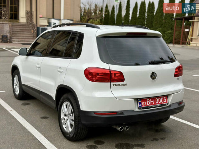 Белый Фольксваген Тигуан, объемом двигателя 2 л и пробегом 228 тыс. км за 12999 $, фото 9 на Automoto.ua