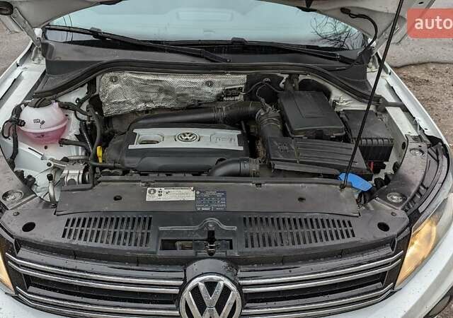 Білий Фольксваген Тігуан, об'ємом двигуна 1.98 л та пробігом 157 тис. км за 14300 $, фото 4 на Automoto.ua