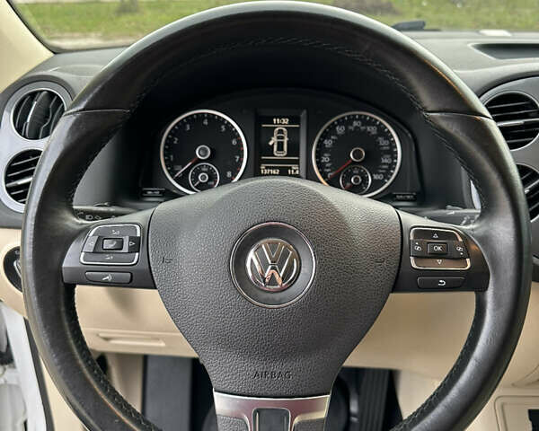 Білий Фольксваген Тігуан, об'ємом двигуна 1.98 л та пробігом 137 тис. км за 13999 $, фото 23 на Automoto.ua