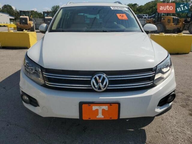 Белый Фольксваген Тигуан, объемом двигателя 2 л и пробегом 61 тыс. км за 900 $, фото 4 на Automoto.ua
