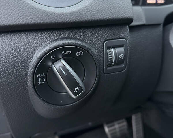 Белый Фольксваген Тигуан, объемом двигателя 1.98 л и пробегом 168 тыс. км за 12900 $, фото 24 на Automoto.ua