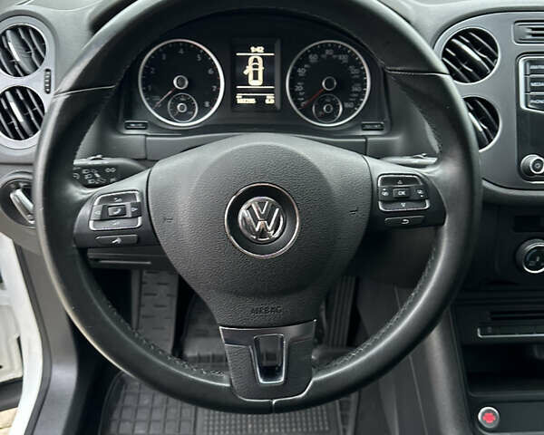 Білий Фольксваген Тігуан, об'ємом двигуна 1.98 л та пробігом 107 тис. км за 13199 $, фото 10 на Automoto.ua