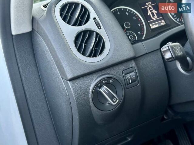 Білий Фольксваген Тігуан, об'ємом двигуна 1.98 л та пробігом 150 тис. км за 13999 $, фото 51 на Automoto.ua