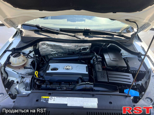 Белый Фольксваген Тигуан, объемом двигателя 2 л и пробегом 207 тыс. км за 14000 $, фото 12 на Automoto.ua