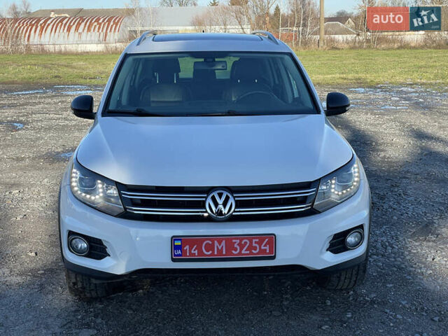 Белый Фольксваген Тигуан, объемом двигателя 2 л и пробегом 167 тыс. км за 14400 $, фото 1 на Automoto.ua
