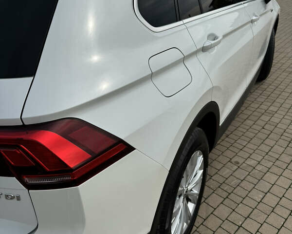 Білий Фольксваген Тігуан, об'ємом двигуна 1.98 л та пробігом 125 тис. км за 21300 $, фото 7 на Automoto.ua