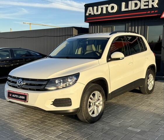 Белый Фольксваген Тигуан, объемом двигателя 2 л и пробегом 132 тыс. км за 13900 $, фото 10 на Automoto.ua