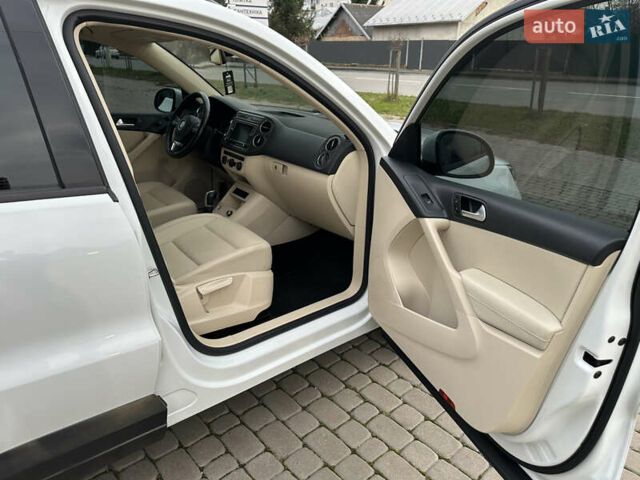 Білий Фольксваген Тігуан, об'ємом двигуна 1.98 л та пробігом 137 тис. км за 13999 $, фото 51 на Automoto.ua