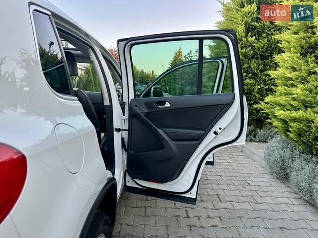 Білий Фольксваген Тігуан, об'ємом двигуна 1.98 л та пробігом 150 тис. км за 13999 $, фото 31 на Automoto.ua