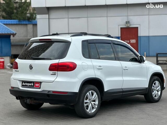 Білий Фольксваген Тігуан, об'ємом двигуна 2 л та пробігом 156 тис. км за 14990 $, фото 4 на Automoto.ua