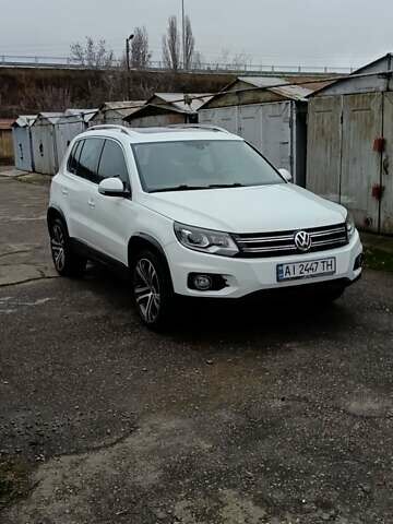 Белый Фольксваген Тигуан, объемом двигателя 1.98 л и пробегом 121 тыс. км за 14999 $, фото 4 на Automoto.ua