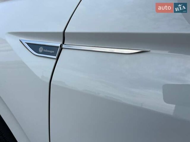 Белый Фольксваген Тигуан, объемом двигателя 2 л и пробегом 248 тыс. км за 22200 $, фото 21 на Automoto.ua