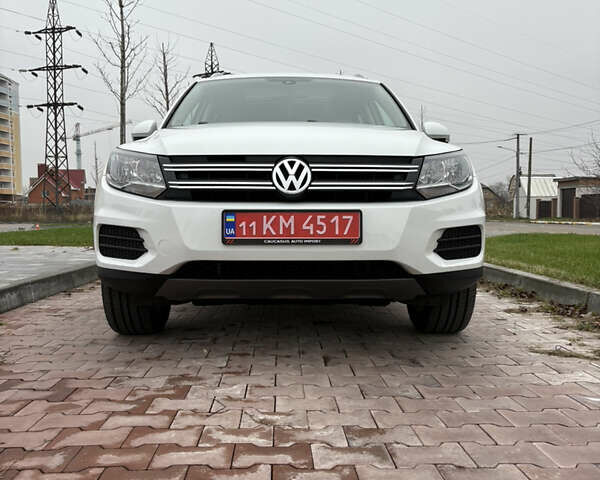 Белый Фольксваген Тигуан, объемом двигателя 2 л и пробегом 126 тыс. км за 14499 $, фото 10 на Automoto.ua