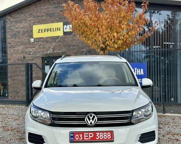 Белый Фольксваген Тигуан, объемом двигателя 2 л и пробегом 144 тыс. км за 14550 $, фото 3 на Automoto.ua