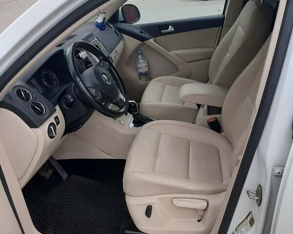 Белый Фольксваген Тигуан, объемом двигателя 1.98 л и пробегом 153 тыс. км за 14600 $, фото 8 на Automoto.ua