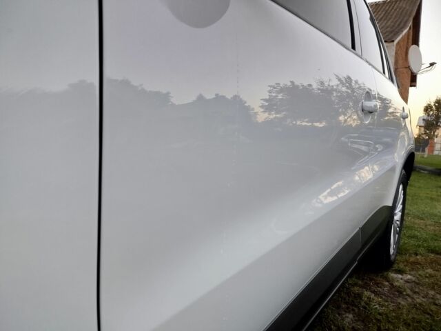 Білий Фольксваген Тігуан, об'ємом двигуна 2 л та пробігом 140 тис. км за 12200 $, фото 7 на Automoto.ua