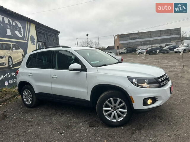 Білий Фольксваген Тігуан, об'ємом двигуна 2 л та пробігом 191 тис. км за 13500 $, фото 5 на Automoto.ua