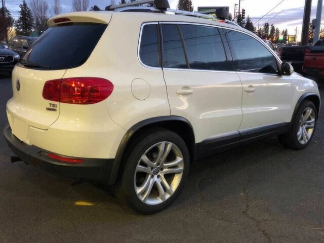 Белый Фольксваген Тигуан, объемом двигателя 2 л и пробегом 70 тыс. км за 7000 $, фото 6 на Automoto.ua