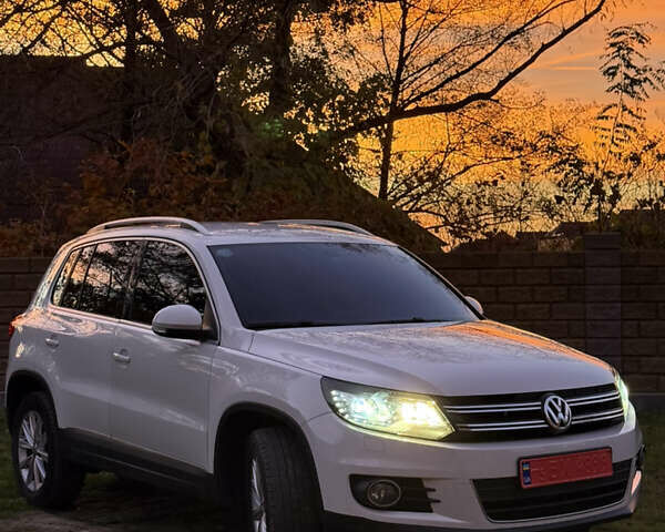 Білий Фольксваген Тігуан, об'ємом двигуна 1.97 л та пробігом 116 тис. км за 15600 $, фото 3 на Automoto.ua