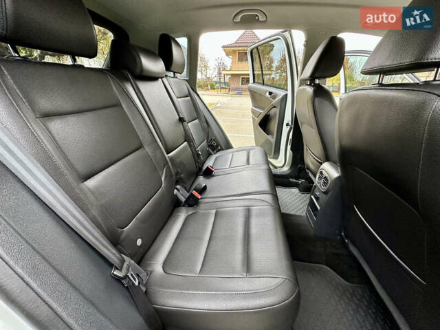 Белый Фольксваген Тигуан, объемом двигателя 2 л и пробегом 228 тыс. км за 12999 $, фото 28 на Automoto.ua